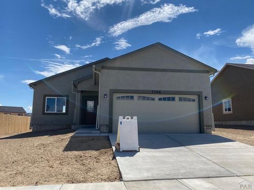 3506 Wapiti Ln, Pueblo, CO, 81005-3371 | Card Image