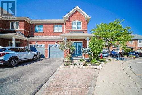 32 Davenhill Road, Brampton (Bram East), ON, L6P3E1 | Card Image