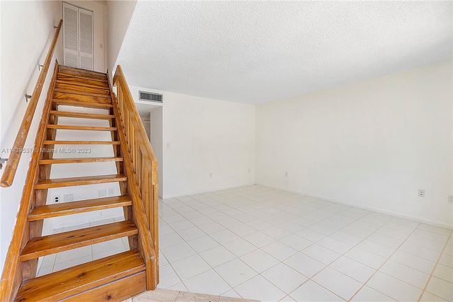 0 - 10127 Sw 77th Ct, Condo with 2 bedrooms, 1 bathrooms and null parking in Miami FL | Image 3