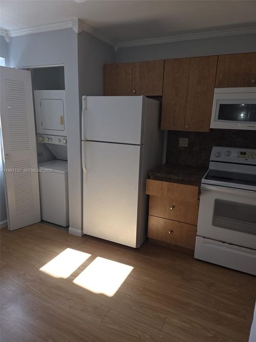 9993-9993 Nob Hill Ct, Sunrise, FL, 33351-4616 | Card Image