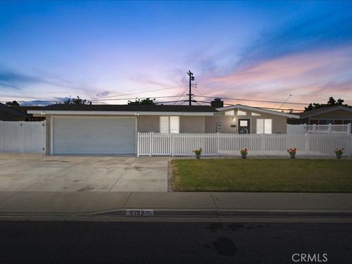 9702 Stonybrook Dr, Anaheim, CA, 92804-4202 | Card Image