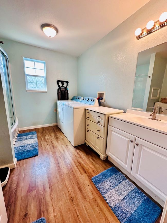 1727 Landing St, House other with 3 bedrooms, 2 bathrooms and 4 parking in Carrabelle FL | Image 24