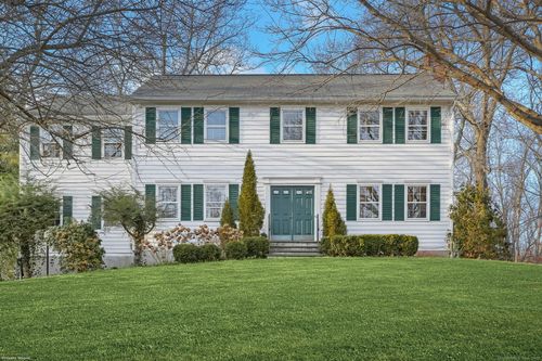 12 Cross Road, Brookfield, CT, 06804 | Card Image