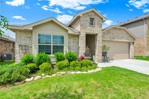 16717 Porterfield Ln, Justin, TX, 76247-1290 | Card Image