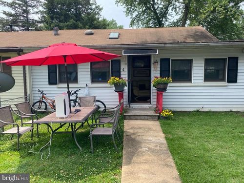 4 Highland Pl, INDIAN HEAD, MD, 20640-1006 | Card Image