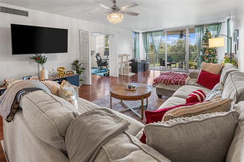 apt-304-3930 Oaks Clubhouse Dr, Pompano Beach, FL, 33069-3662 | Card Image