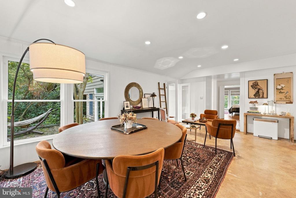 Residential in FALLS CHURCH 4