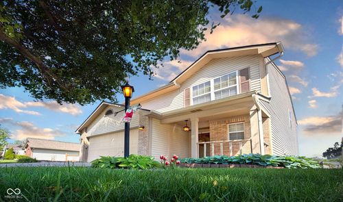 618 Deer Trail Drive, Indianapolis, IN, 46217 | Card Image