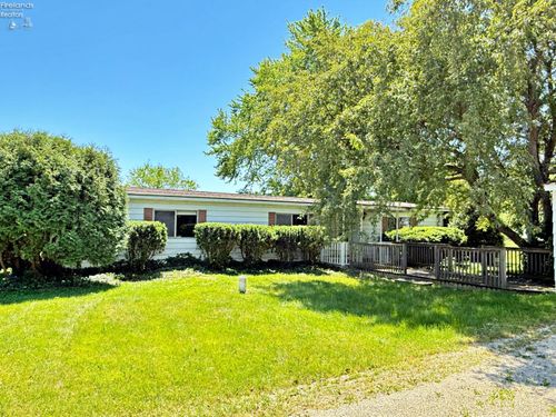 8400 W State Route 18, Fostoria, OH, 44830-9545 | Card Image