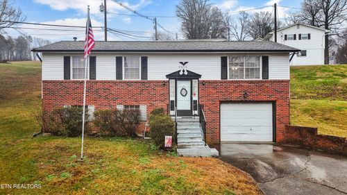 2646 May Ave, Maryville, TN, 37804-2817 | Card Image