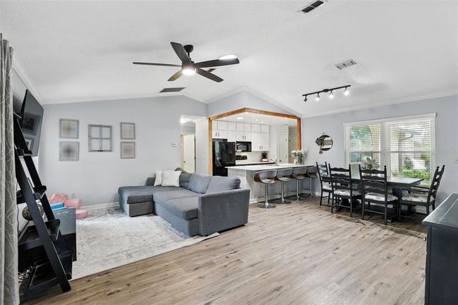 10049 Custer Cir, House other with 3 bedrooms, 2 bathrooms and null parking in ORLANDO FL | Image 7