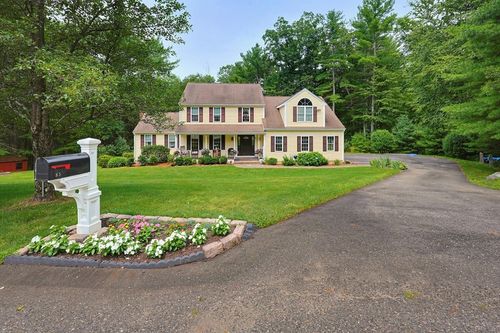 85 Connor Pass, Uxbridge, MA, 01569-3209 | Card Image