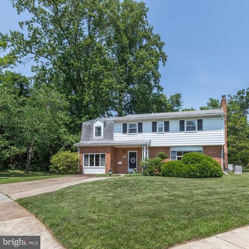 6115 Lone Oak Dr, BETHESDA, MD, 20817-1741 | Card Image