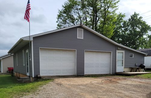 1943 Meadow Dr, West Plains, MO, 65775-1717 | Card Image