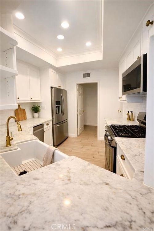 48 Baycrest Ct, Newport Beach, CA, 92660-2918 | Card Image