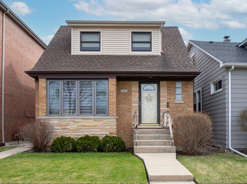 5353 N Nottingham Ave, Chicago, IL, 60656-1952 | Card Image