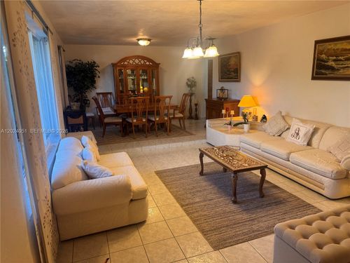8121 Sw 205th St, Cutler Bay, FL, 33189-2618 | Card Image