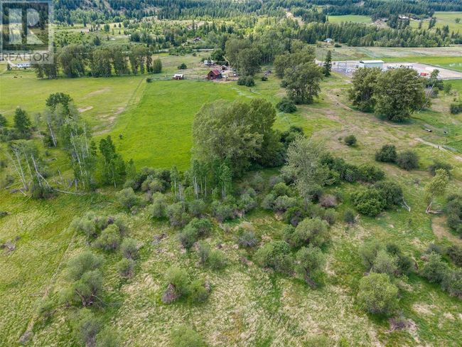 7398 Yellowhead Highway, House other with 3 bedrooms, 1 bathrooms and null parking in Darfield BC | Image 57