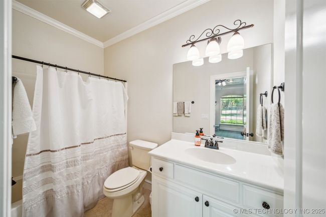 6922 Hackberry Rdg, House other with 5 bedrooms, 5 bathrooms and null parking in Owasso OK | Image 70