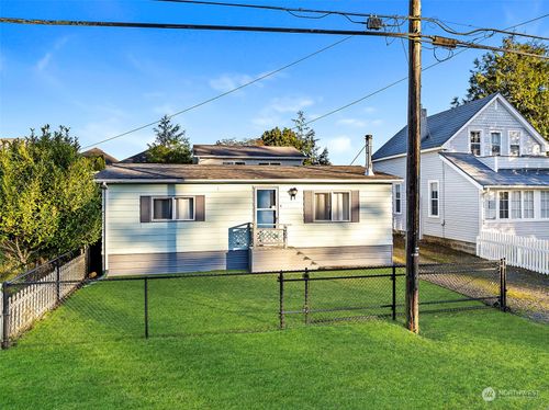 4406 L Place, Seaview, WA, 98644 | Card Image