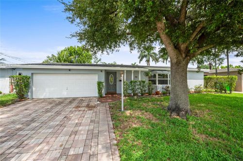 8661 Nw 24th Ct, Sunrise, FL, 33322-3303 | Card Image
