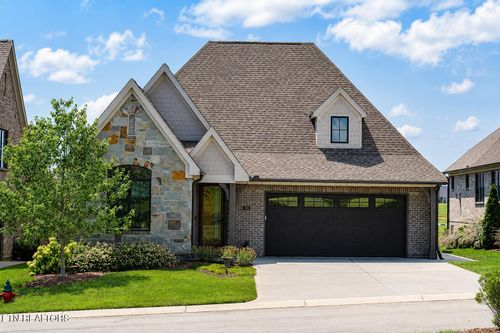192 E Highlands Cir, Lenoir City, TN, 37772-1543 | Card Image