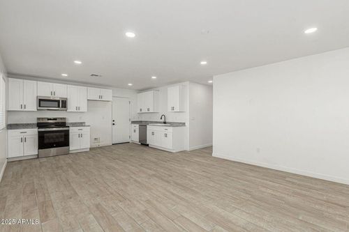 1-2-245 S 90th Street, Mesa, AZ, 85208 | Card Image