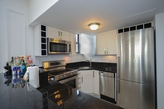 APT-63-466 - 464 Commonwealth Ave, Condo with 2 bedrooms, 2 bathrooms and null parking in Boston MA | Image 4