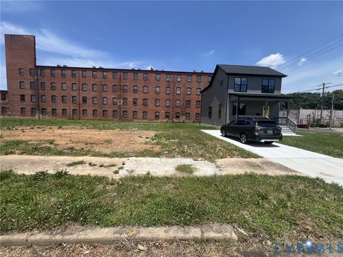 905 Commerce St, Petersburg, VA, 23803-2932 | Card Image