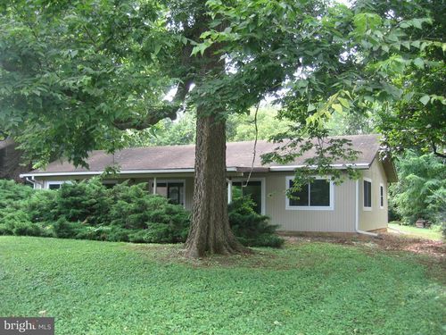 165 Natalie Ln, HARPERS FERRY, WV, 25425-5319 | Card Image