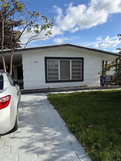 2-821 Ne 6th St, Hallandale Beach, FL, 33009-3698 | Card Image
