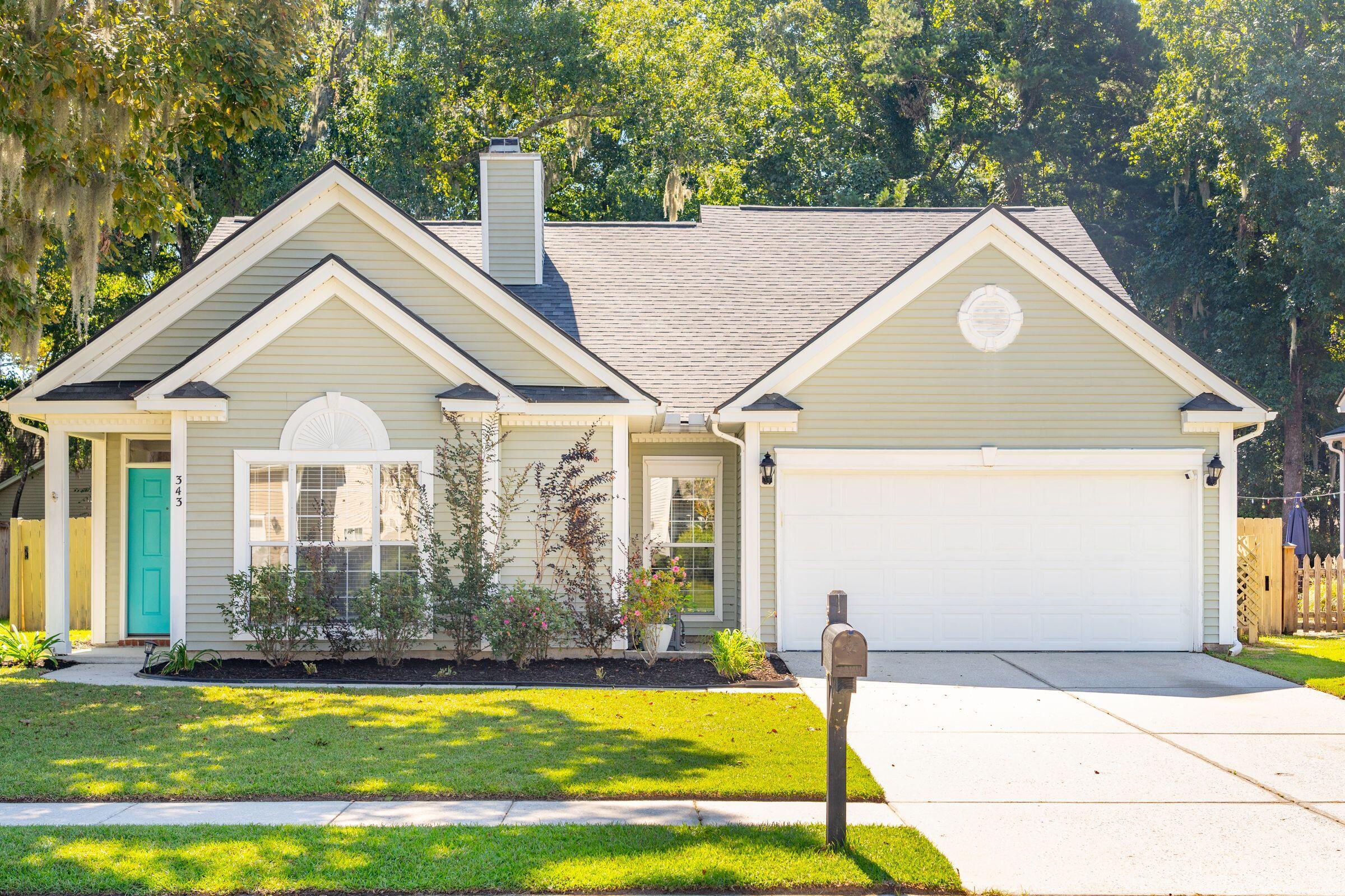 Twelve Oak Dr, Charleston, SC 29414