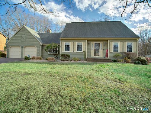 70 Beth Ann Cir, Meriden, CT, 06450-7300 | Card Image