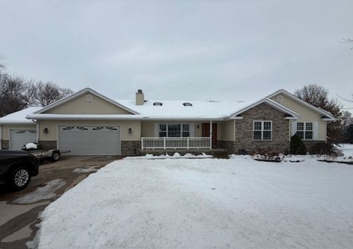 11501 Devils Creek Rd, Blue Grass, IA, 52726-9394 | Card Image