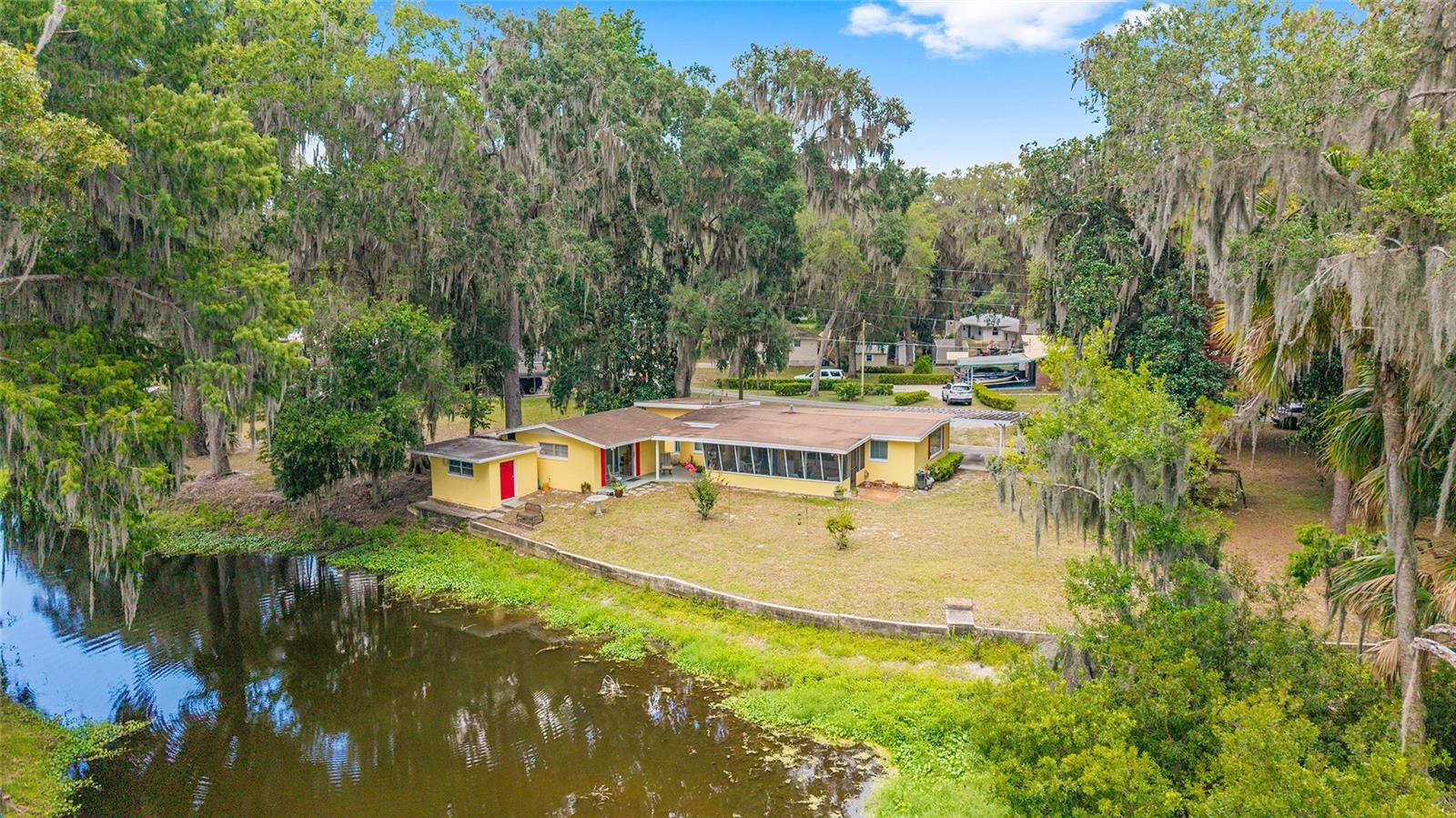 Residential in LAKE PANASOFFKEE 3