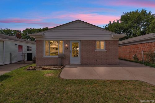 1433 Reo Ave, Lincoln Park, MI, 48146-1548 | Card Image
