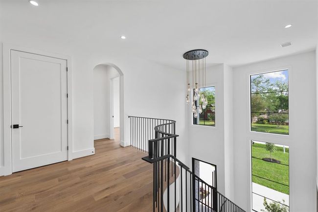 216 W 31 St St, House other with 6 bedrooms, 8 bathrooms and 2 parking in Houston TX | Image 30