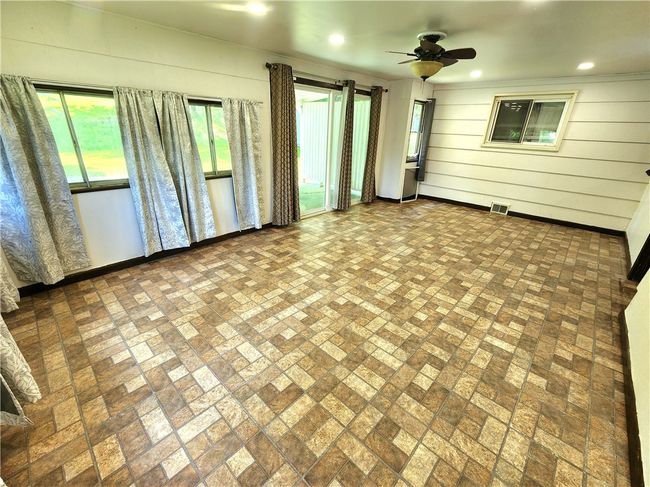 2490 Victoria Dr, House other with 4 bedrooms, 1 bathrooms and 1 parking in Hermitage PA | Image 9