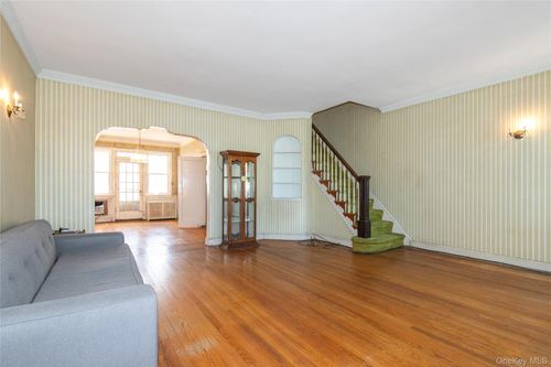 30-61 88th St, East Elmhurst, NY, 11369-1412 | Card Image