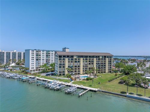 apt-106-650 Island Way, CLEARWATER BEACH, FL, 33767-1950 | Card Image