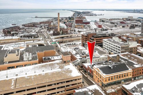 21 N Lake Ave, Duluth, MN, 55802-2018 | Card Image