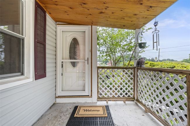 Covered front porch | Image 14