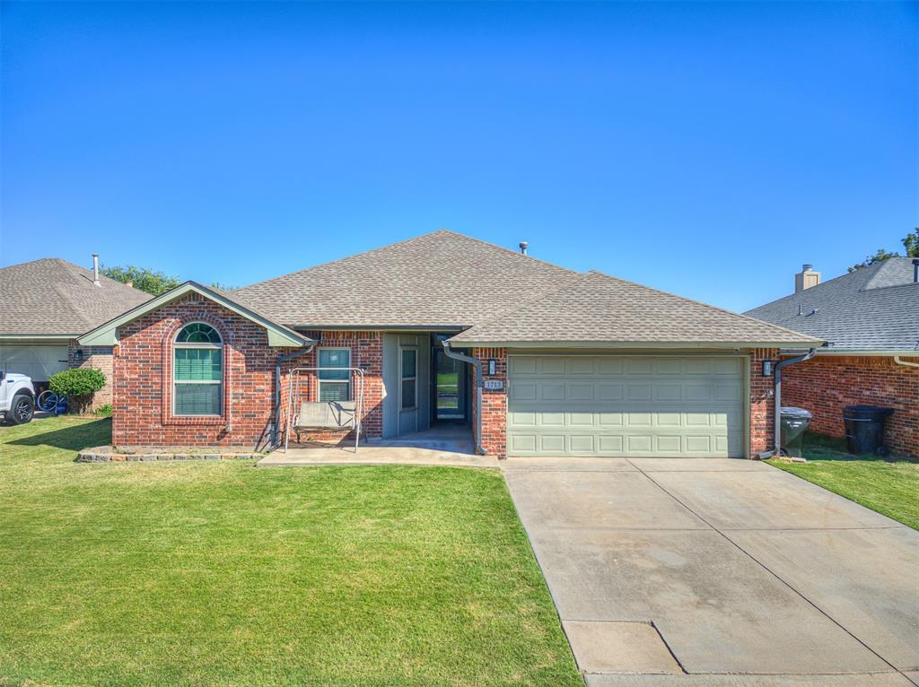 17th St, Moore, OK 73160