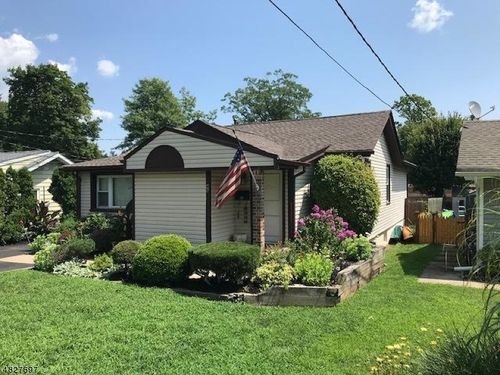 46 Navajo Ave, Lake Hiawatha, NJ, 07034-2713 | Card Image