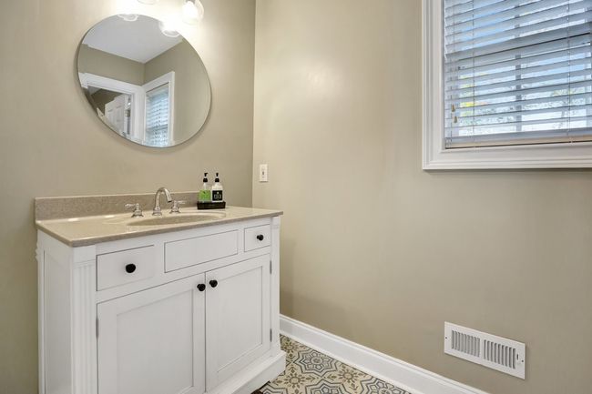 12010 W Camelia Ln, House other with 4 bedrooms, 3 bathrooms and null parking in Seneca SC | Image 20
