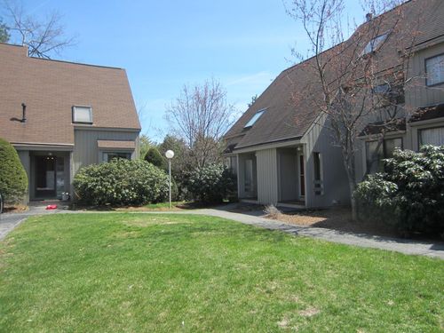 12-12 Saratoga Ct, Bedford, NH, 03110-6506 | Card Image