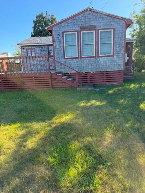 26 Crandall Ave, Westerly, RI, 02891-5347 | Card Image