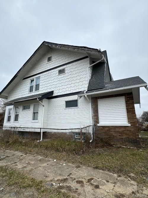 2376 Leslie St, Detroit, MI, 48238-3526 | Card Image