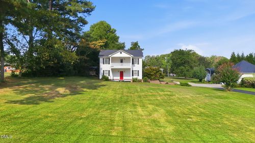 105 Mcleod Dr, Sanford, NC, 27330-9302 | Card Image