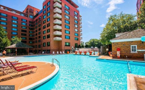apt-429-1111 Arlington Blvd, ARLINGTON, VA, 22209-3232 | Card Image
